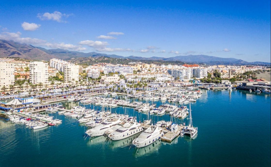 Piso en venta en estepona. Zona puerto.